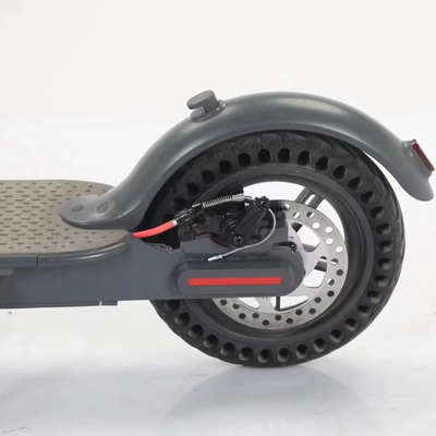 Scooter elettrico pieghevole da 350W con potente batteria al litio e autonomia di 30 km a carica