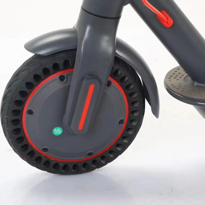 Scooter elettrico pieghevole da 350W con potente batteria al litio e autonomia di 30 km a carica