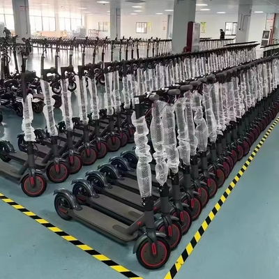 Scooter elettrico pieghevole da 350W con potente batteria al litio e autonomia di 30 km a carica