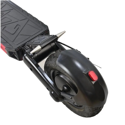 Scooter elettrico pieghevole da 800w con tempo di ricarica da 6-8 ore in colore nero personalizzato