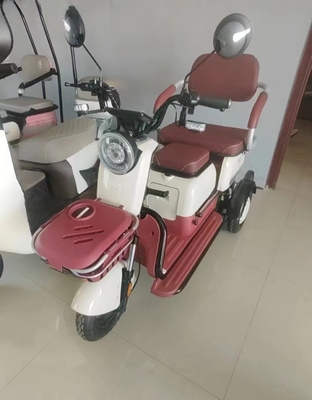 Triciclo elettrico compatto e comodo per viaggi di breve distanza 5-7h Tempo di ricarica