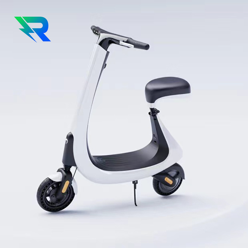 Sedile confortevole luci di corsa e riflettori 55Km / h velocità 8 pollici doppio azionamento scooter elettrico con Bluetooth