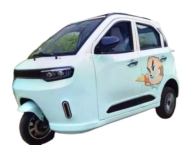 Motocicletta elettrica a tre ruote con carrozzeria chiusa e tensione 60V alimentata da batteria al litio